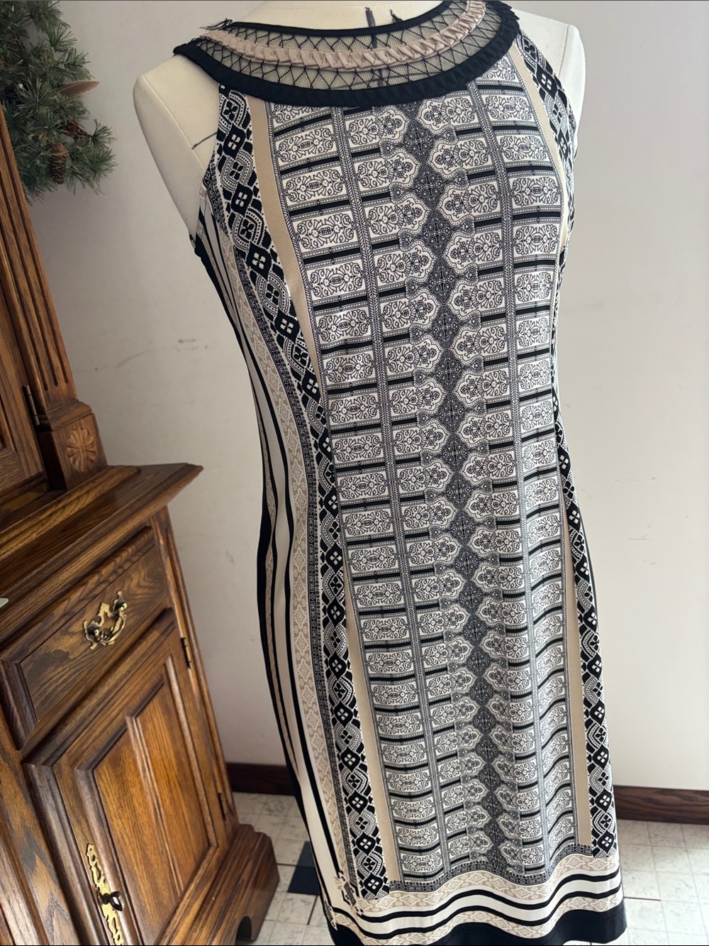 Sandra Darren Black and White Printed Midi Sheath Dress